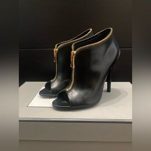 Tom Ford black calf leather peep toe heels